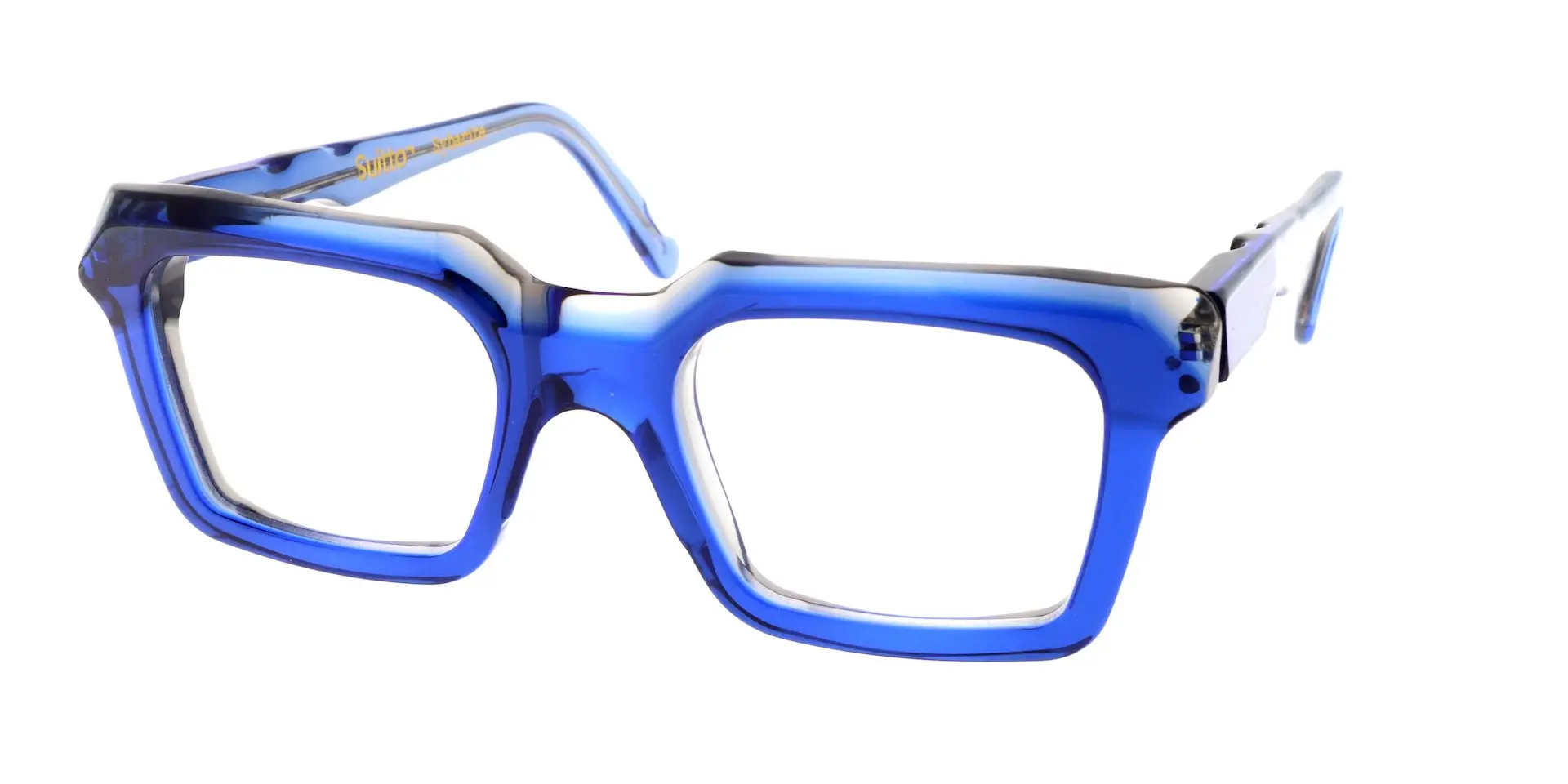 Modèle ARNADI couleur 72 position latérale